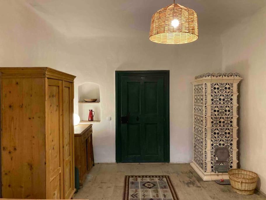 House By The Church - Entire House Crit المظهر الخارجي الصورة